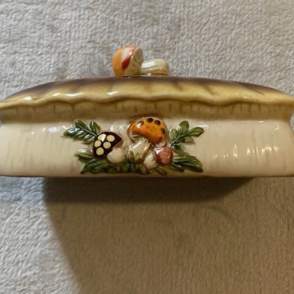 Sears Merry Mushroom Decorated Ceramic Butter Dish 1978 chip - Picture 3 of 10